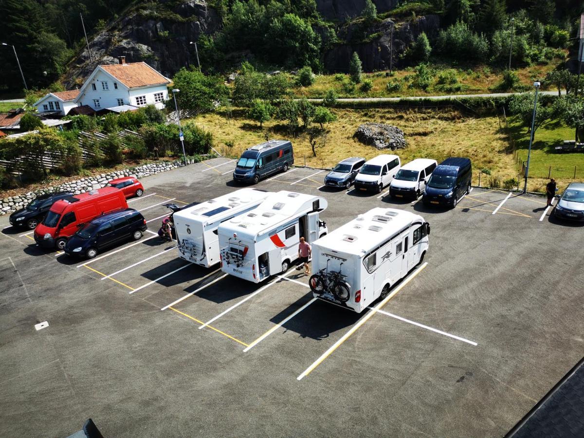 Brufjell Hostel & Parking Flekkefjord Eksteriør billede