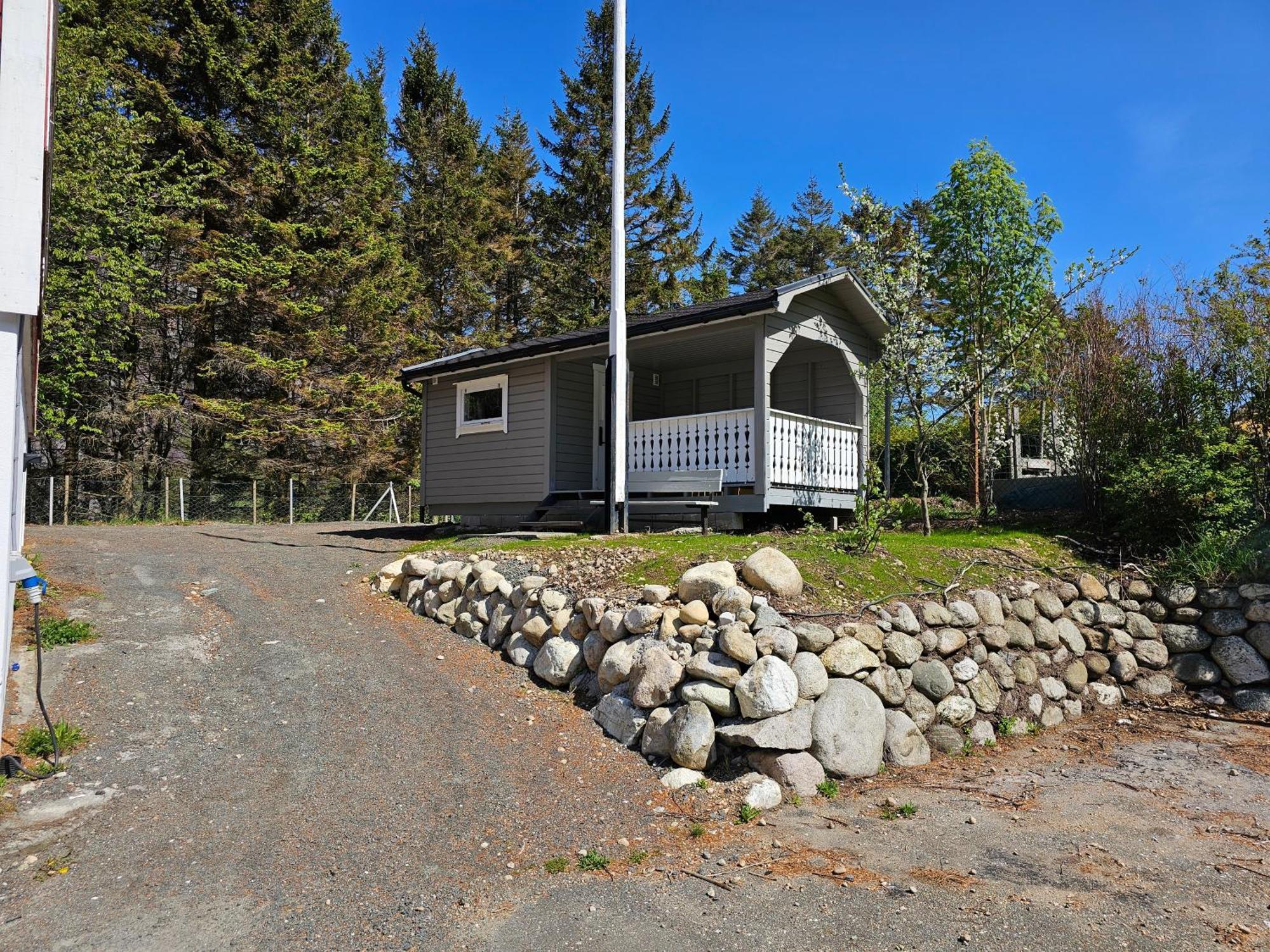 Brufjell Hostel & Parking Flekkefjord Eksteriør billede