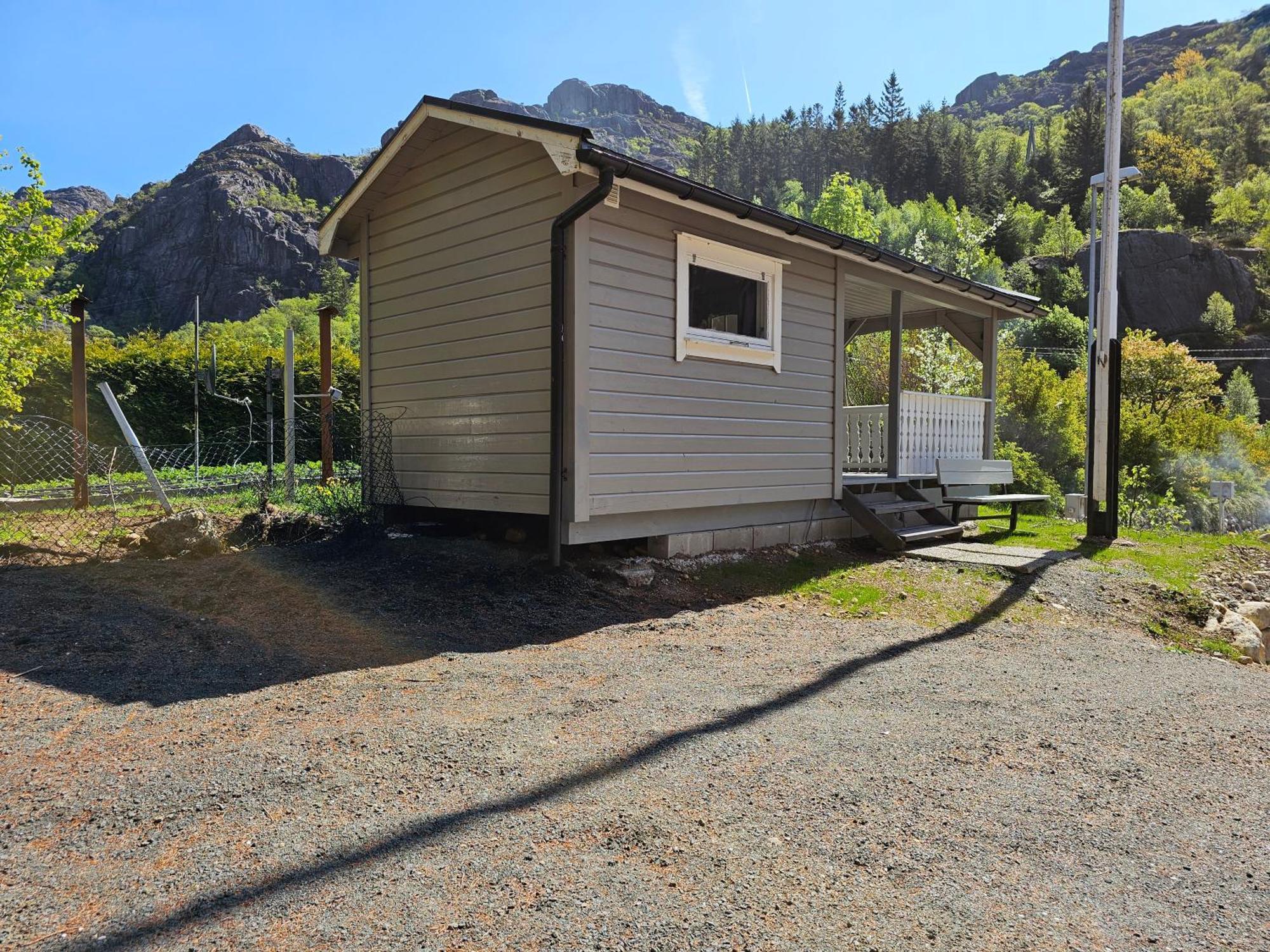 Brufjell Hostel & Parking Flekkefjord Eksteriør billede