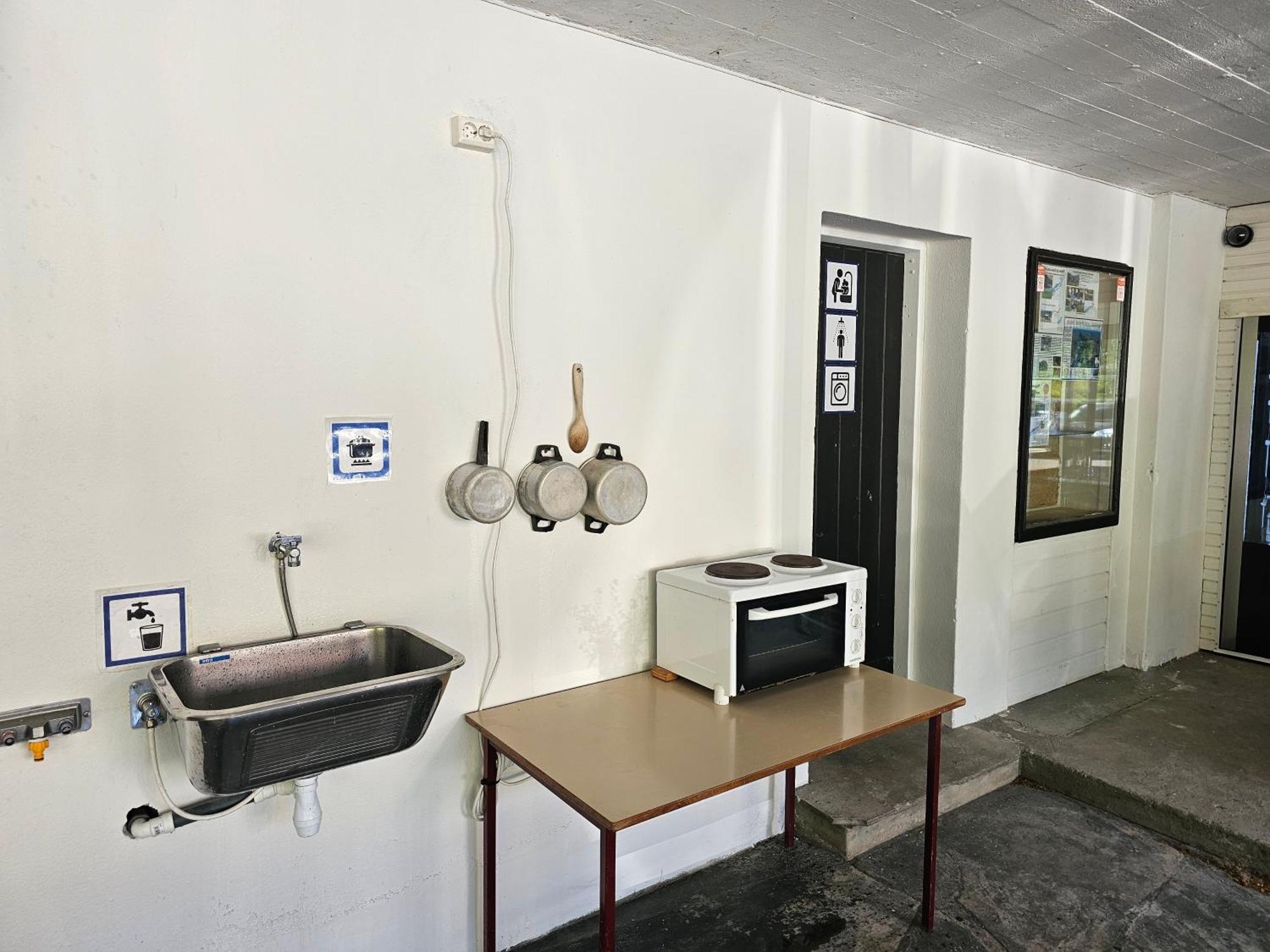 Brufjell Hostel & Parking Flekkefjord Eksteriør billede